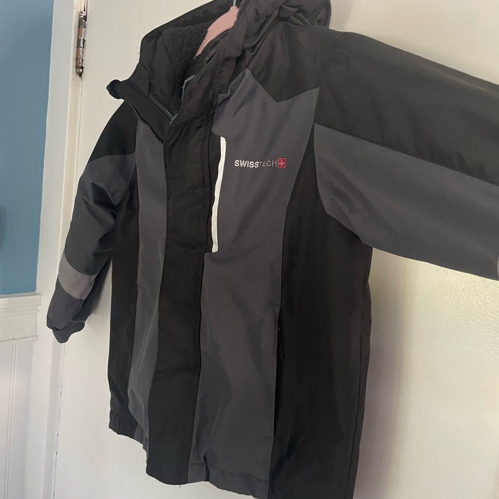 Closet Clear Out Sale! Swiss Tech Kids Black and Gray Jacket size XS 4-5 - Picture 3 of 11